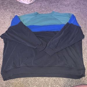 Oversized AE sweatshirt